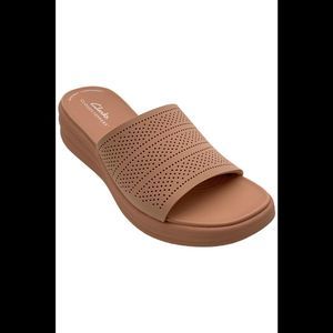 CLOUDSTEPPERS by Clarks Women's Drift Twist Casual Slides Light Pink - Medium